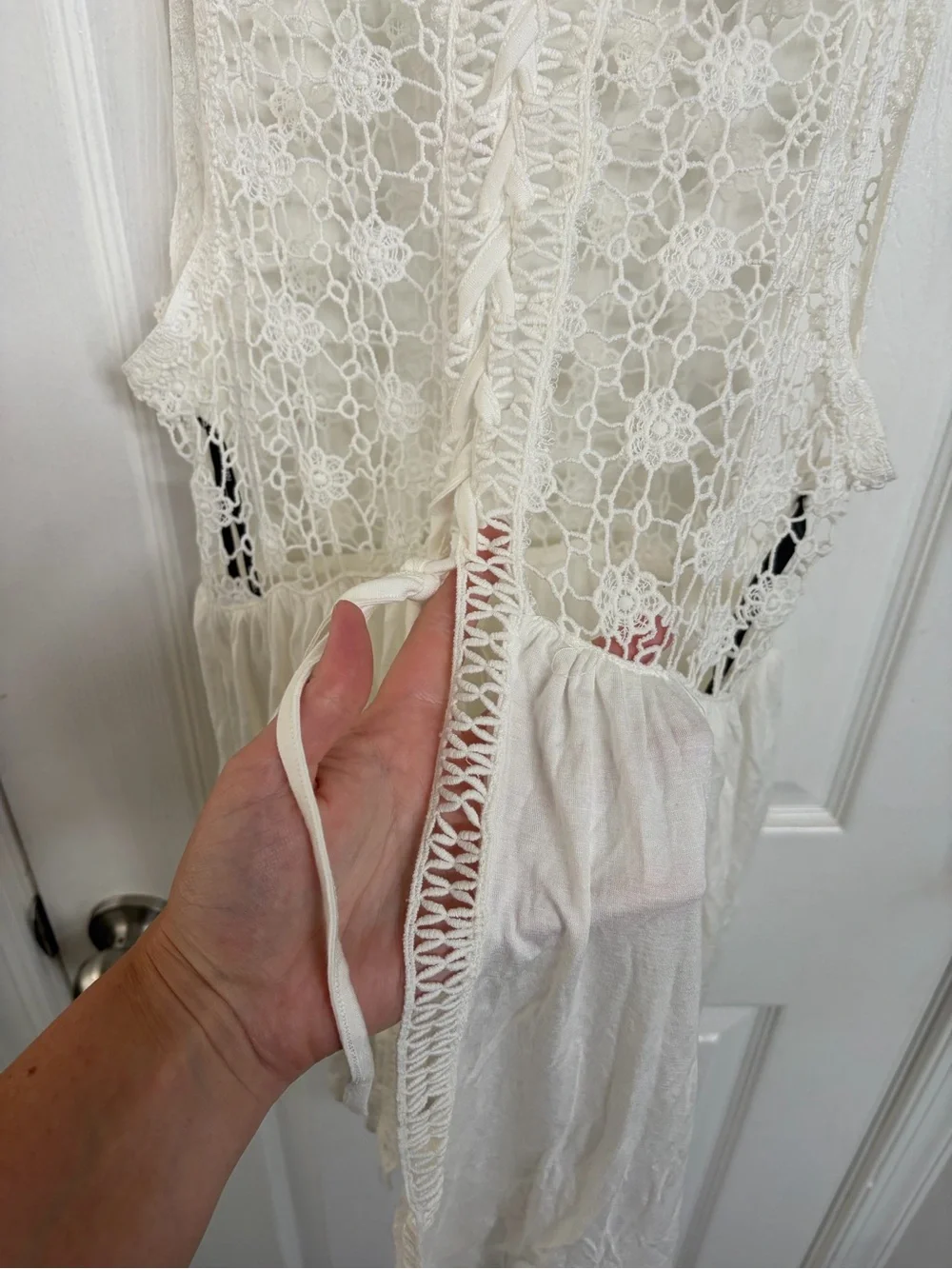 Forever 21 Cream Crochet Lace Tank